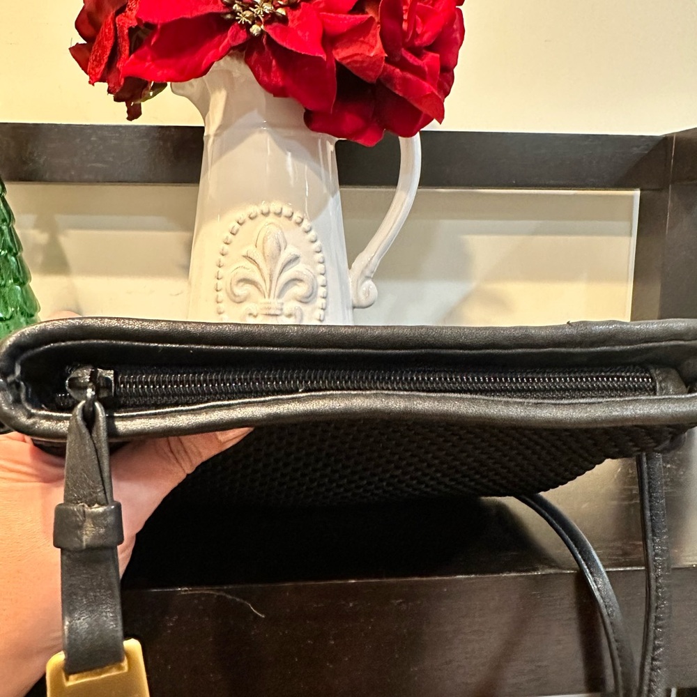 Americana by Sharif Black Gold Woven Crossbody - Picture 8 of 13